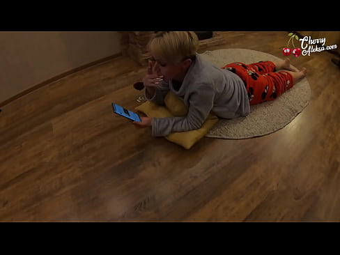 ❤️ Traks Blondīne sūc milzīgu locekli sūc un lēkā uz tā - anālais sekss ❤ Duršanās video pie lv.assay-define-smartlink.ru ﹏