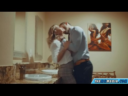 ❤️ Kad krūtiska blondīne pavedina tevi publiskā tualetē ❤ Duršanās video pie lv.assay-define-smartlink.ru ﹏